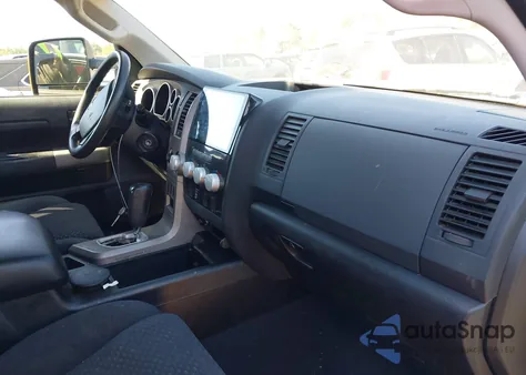 2010 Toyota Tundra Sr5 5.7L V8 из США, поврежденный, VIN 5TFDY5F13AX114493